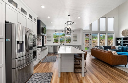 Cherimoya Hill Other | Discover The Carriage House @ Bear Lake - Sleeps 45 Plus!