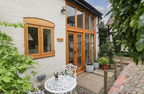 Yarpole House | Discover The Cart Barn: 4-Star Stay with High Ratings