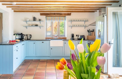 North Creake House | Pet-Friendly Oceanfront Escape at The Cart Shed, Norfolk