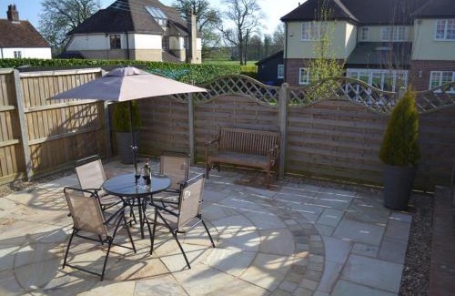 Sudbury House | Discover Family-Friendly Comfort at The Cartlodge