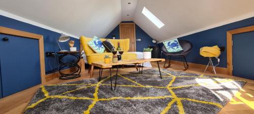 Irstead House | Pet-Friendly Retreat at The Cartshed in Coltishall, Norfolk