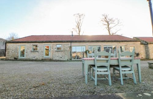 Richmond House | Elegant Stay at The Cartshed, Sedbury Park Farm - 5 Stars