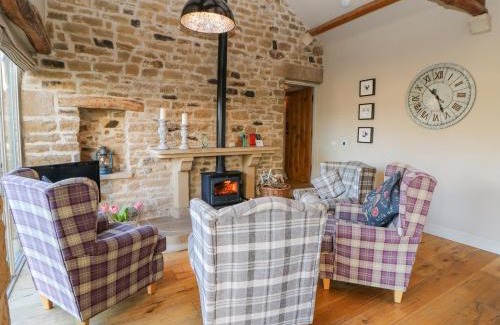 Richmond House | Elegant Stay at The Cartshed, Sedbury Park Farm - 5 Stars