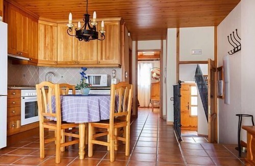 Fortanete Cottage | Exceptional Family Retreat at The Casal de Nicolás