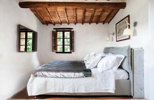 Simignano Villa | Experience The Casina: 4-Star Hotel with Pool Access