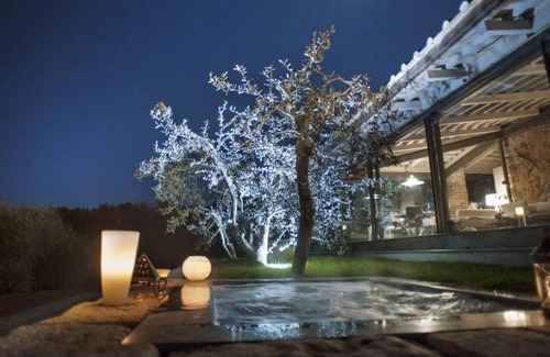 Simignano Villa | Experience The Casina: 4-Star Hotel with Pool Access