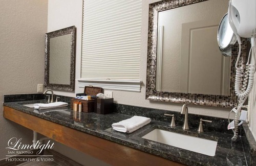 Spring Branch Cabin | Relax at The Casitas at Hidden Falls - Family-Friendly Retreat