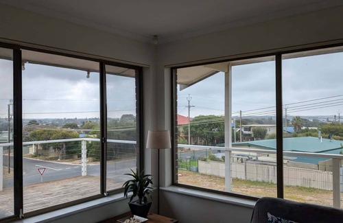 Goolwa Beach House | Discover The Castle: Family & Pet Friendly Retreat