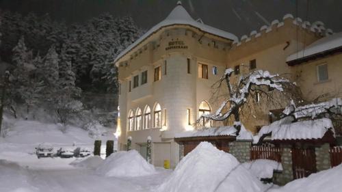 Samokov Hotel | Cozy Stay at The Castle Hotel with Family-Friendly Amenities