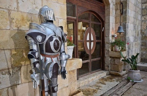 Kerem Maharal House | Discover The Castle: A Unique Stay Awaits You