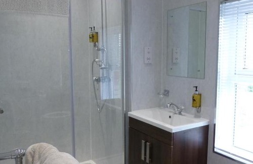Kingswear Hotel | Stay at The Castle Inn - Pet Friendly & Highly Rated 9/10