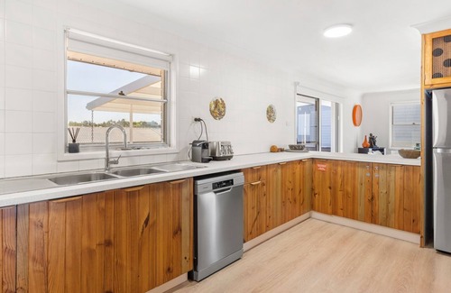 Culburra Beach House | The Castle - Pet Friendly - Absolute Beachfront