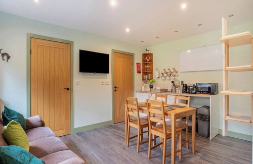 Polmont Cottage | The Cat Cabin - UK42982