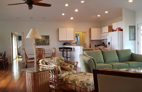 Poipu House | Stay at The Catbird Seat: Steps from Poipu Beach!