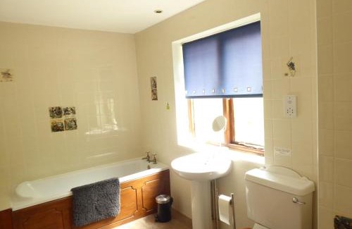 Diss Apartment | Top-Rated Stay at The Catkins, Grove Flock Farm