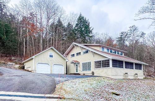 Fair Haven House | Discover Family-Friendly Comfort at The Cave Inn