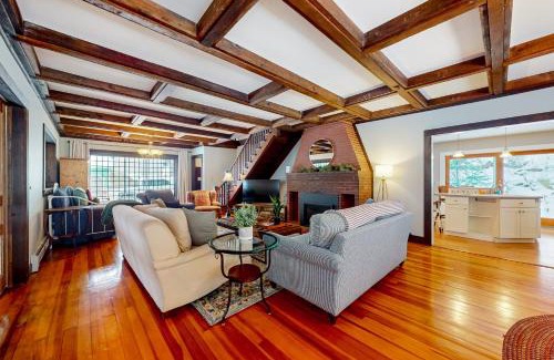 Fair Haven House | Discover Family-Friendly Comfort at The Cave Inn
