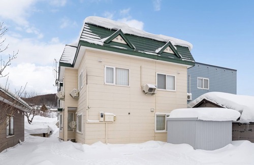 Nakafurano Ski Chalet | Unforgettable Stay at The Celestial: 10/10 Guest Rated