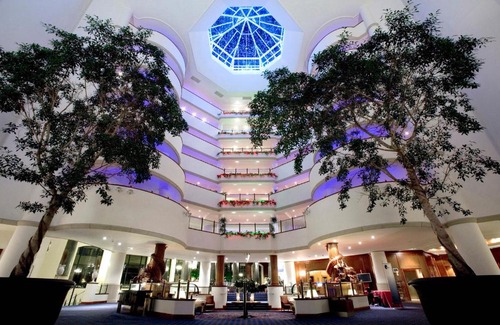 Newport Resort | Discover The Celtic Manor Resort: Oceanfront Spa Retreat
