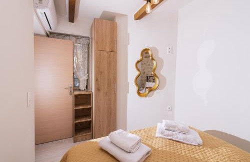 Vlachiana Apartment | Experience Ioulia: Oceanfront Stay in the Heart of Crete