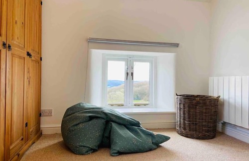 Monmouth House | Guest-Favorite The Chaff House Country Cottage Retreat