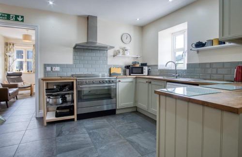 Llangennith House | Discover The Chaffhouse: 4 Bedroom Retreat in Llangenith
