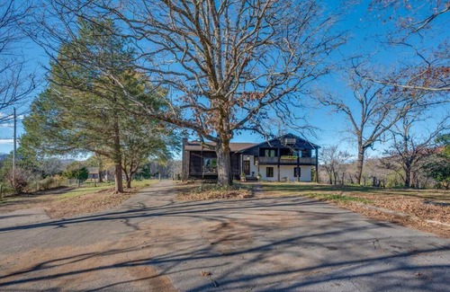 Tryon Ski Chalet | Explore The Chalet at Alpine South - Family-Friendly Retreat