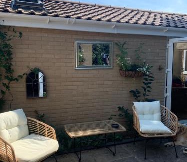 Chandler's Ford Apartment | Family-Friendly Retreat at The Chalet - Rated 9.6/10