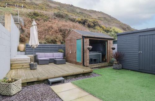 Egremont House | Cozy Family Retreat at The Chalet with Child-Friendly Amenities