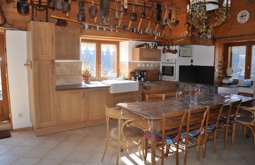 Saint-Andre Ski Chalet | Inviting Chalet of Vanoise: Ski Access & Pet-Friendly Retreat