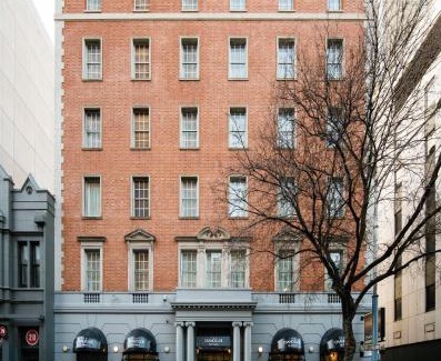 Adelaide Central Business District Hotel | Discover The Chancellor on Currie: Family-Friendly & Poolside