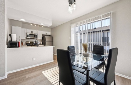 Grand Prairie Apartment | The Chandler 1221 I Comfy 2 Bed 2 Bath