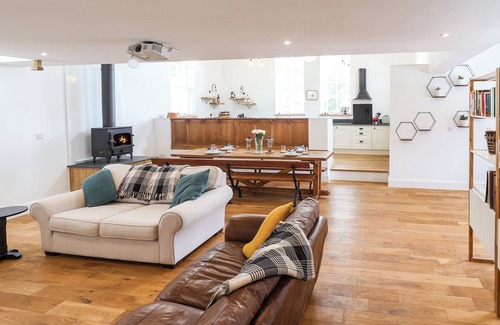 Holestone Moor Cottage | Experience The Chapel: Pet-Friendly Retreat in Derbyshire
