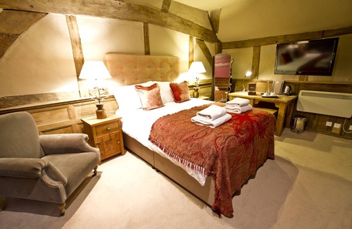 Salisbury Hotel | Discover The Chapter House: 4-Star Stay with Spa & Dining