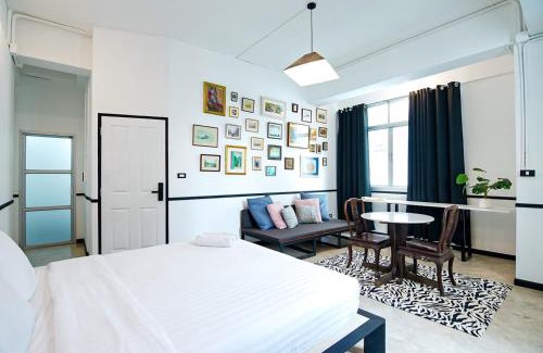 Samphanthawong Apartment | Child-Friendly Stay at The Character Yaowarat Hotel