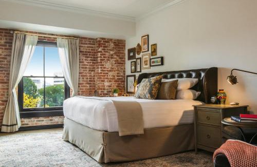Historic Downtown La Crosse Hotel | Experience The Charmant Hotel: 4-Star Comfort Awaits