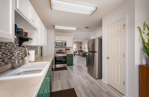 Marysville House | Cozy Uptown Marysville Villa with Pool & Breakfast Included