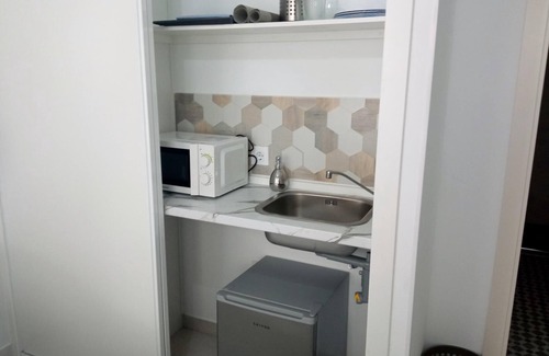 Ciudad Jardin Apartment | Discover Almavir: Family-Friendly Retreat with Spa & Breakfast