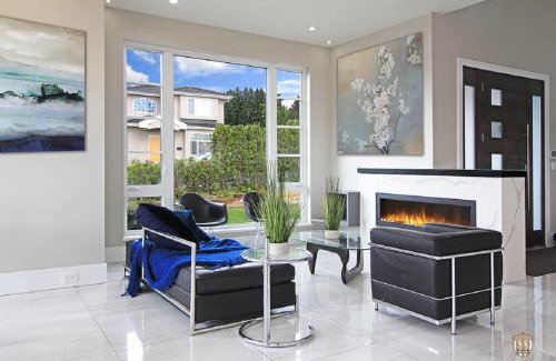 Burnaby House | Family-Friendly Retreat at The Chateau with Kitchen Amenities
