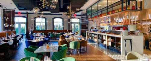 East Brunswick Hotel | Experience Elegance at The Chateau Grande Hotel