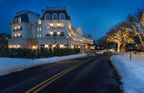 East Brunswick Hotel | Experience Elegance at The Chateau Grande Hotel