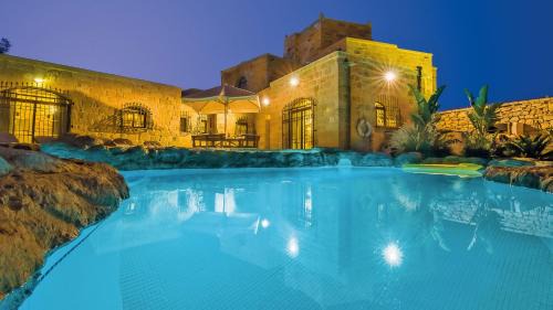 Misraħ Strejnu Villa | Oceanfront Retreat at The Chateau - 4-Star Family Escape