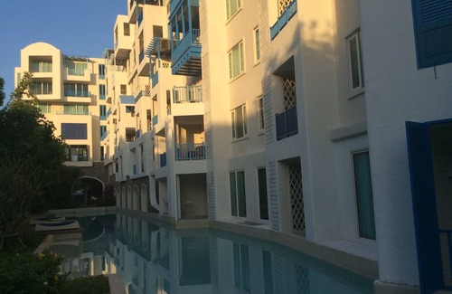 Nong Kae Apartment | Beachfront Bliss: The Che Pool Access by Away Awaits