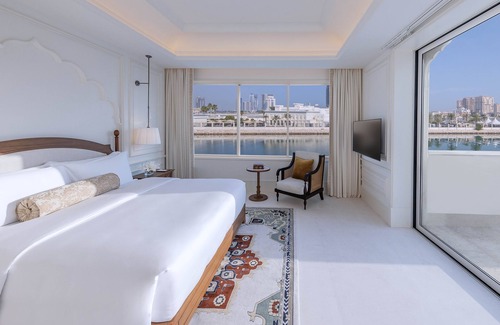 West Bay Hotel | Experience The Chedi Katara Hotel & Resort: 4-Star Bliss