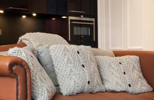 City of Westminster Apartment | Family-Friendly Escape at The Chesterfield Suite - 4 Stars