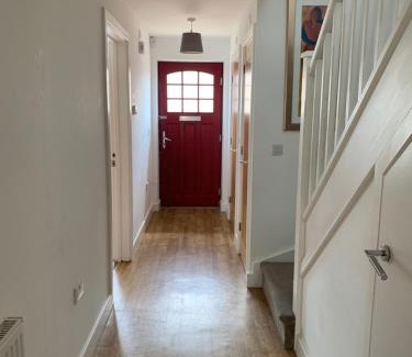 Sidcot House | Pet-Friendly Retreat at The Chestnuts - Rated 9/10!