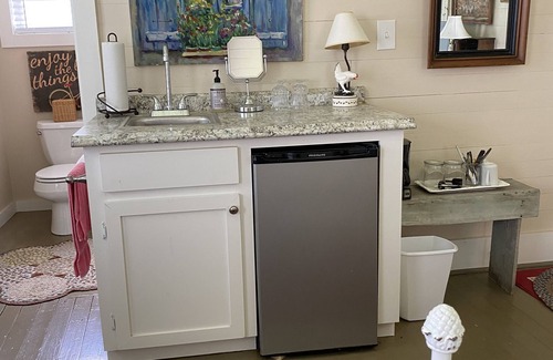 New Ulm Apartment | Guest Rated: 10/10 at The Chicken Coop with Kitchen Access
