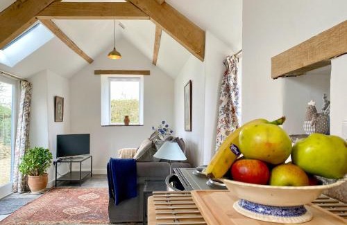 Upton Cheyney House | Top-Rated Family-Friendly Stay at The Chicken Shed