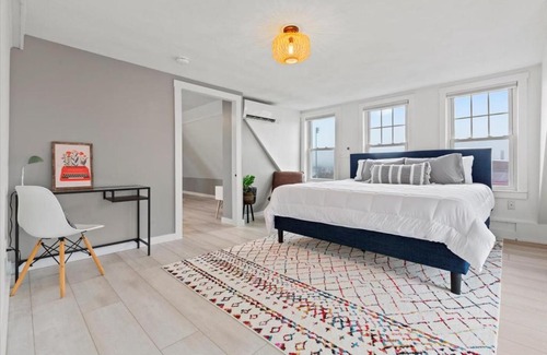 Gloucester Apartment | Experience Comfort at The Chill-a-Vista Hotel