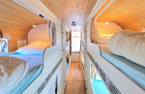 Eguisheim Bed & Breakfast | Experience Family Comfort at The Chill Bus Hôtel Eguisheim